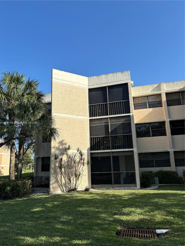 view of building exterior