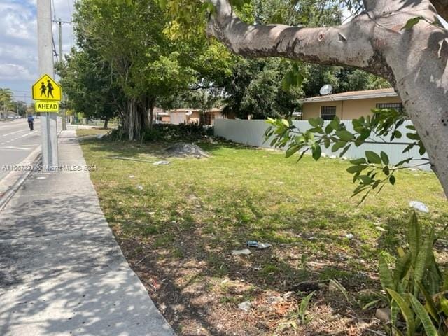 Listing photo 2 for 2155 NW 152nd St, Miami Gardens FL 33054