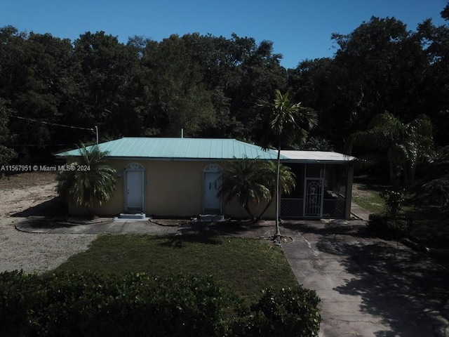 Listing photo 2 for 105675 Overseas Hwy, Key Largo FL 33037