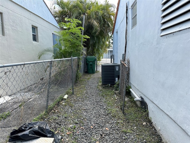 view of yard featuring central AC unit