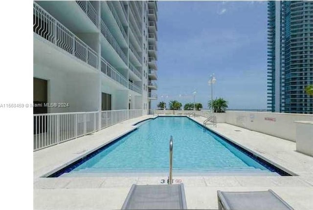 view of swimming pool