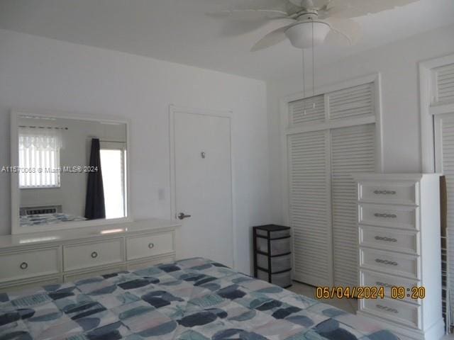 unfurnished bedroom featuring ceiling fan