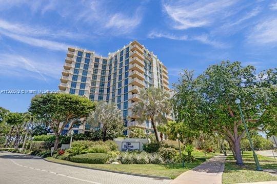 Listing photo 2 for 1121 Crandon Blvd Unit F906, Key Biscayne FL 33149