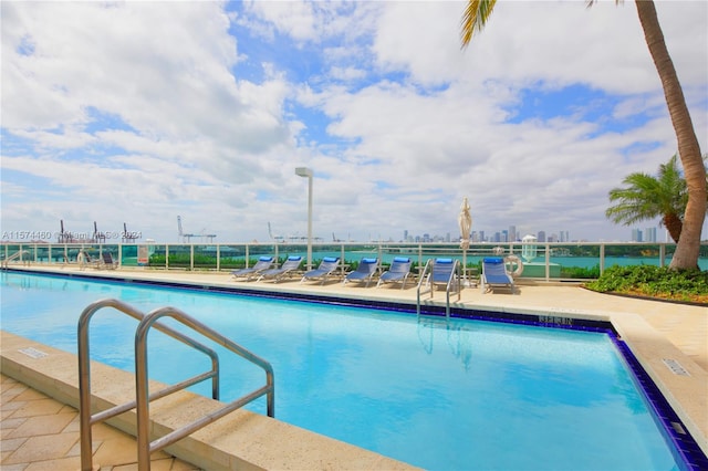 view of swimming pool