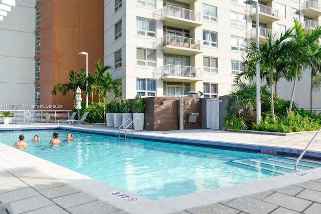 view of swimming pool