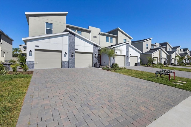 view of front facade with a garage