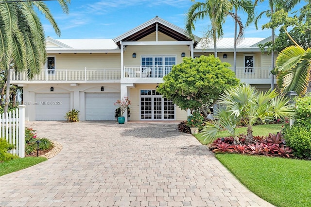 view of front facade with a garage