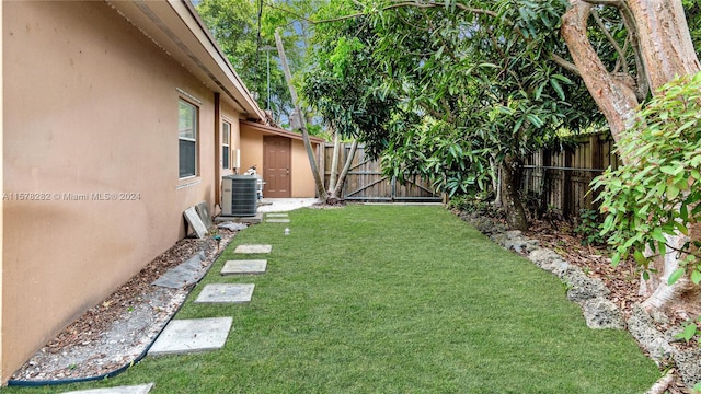 view of yard with cooling unit