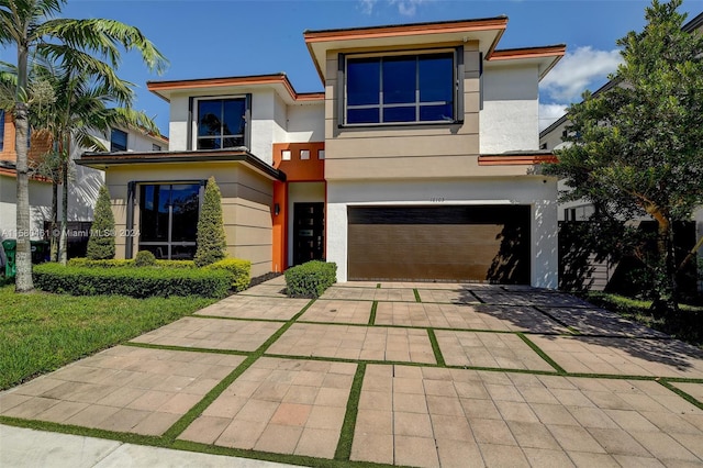 view of front of property featuring a garage