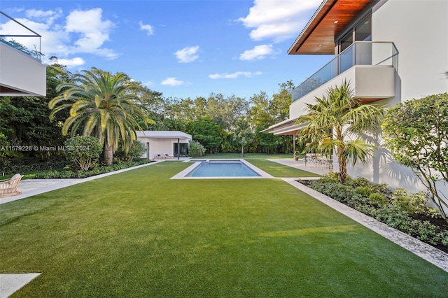 view of patio featuring an outdoor hangout area