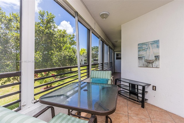 view of sunroom / solarium