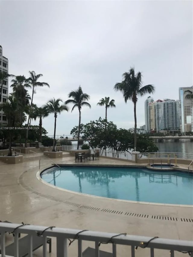 view of swimming pool