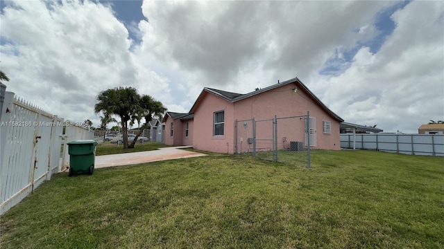 Listing photo 2 for 12555 SW 211th Ter, Miami FL 33177