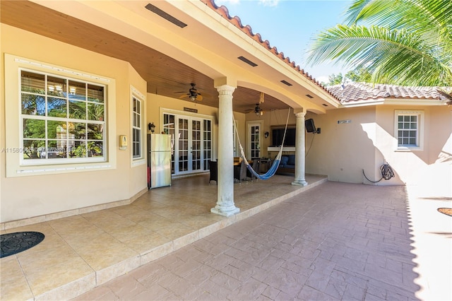 view of patio with ceiling fan