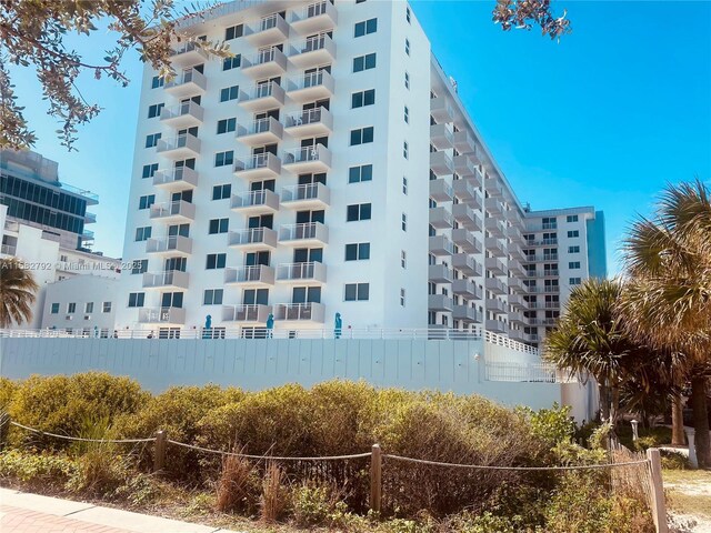 345 Ocean Dr Unit 307, Miami Beach, FL 33139 - photo 44