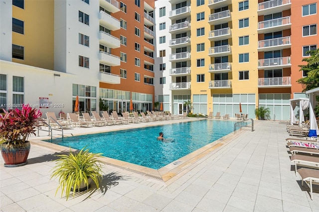 18800 NE 29th Ave Unit 520, Aventura, FL 33180 - view of community pool