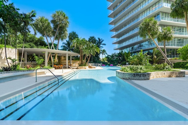 view of swimming pool