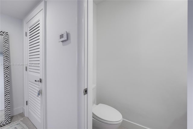 701 Brickell Key Blvd Unit Lph-06, Miami, FL 33131 - bathroom featuring toilet and baseboards
