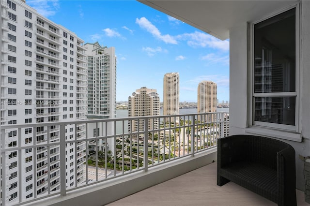 701 Brickell Key Blvd Unit Lph-06, Miami, FL 33131 - balcony with a city view and a water view