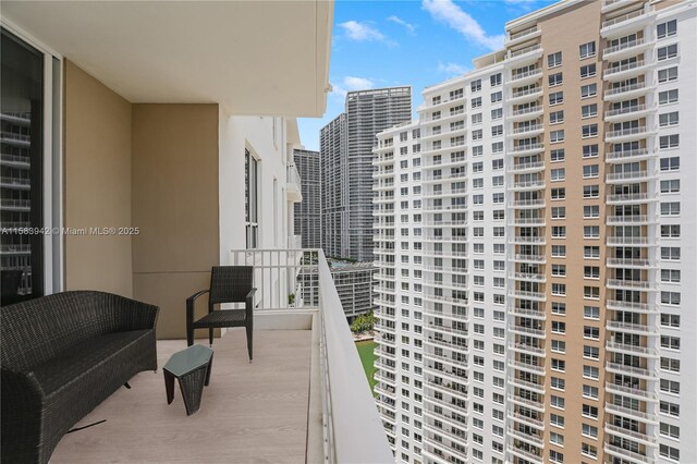 701 Brickell Key Blvd Unit Lph-06, Miami, FL 33131 - view of balcony