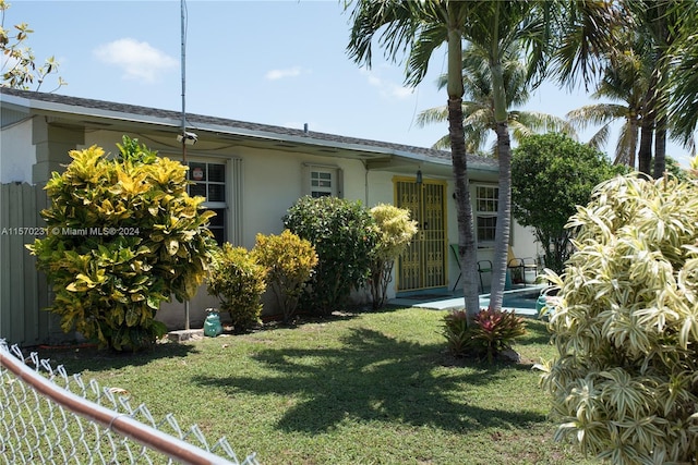 exterior space featuring a yard