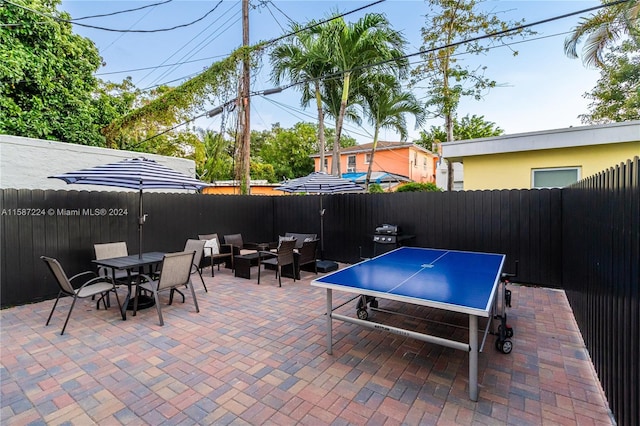 view of patio with outdoor lounge area