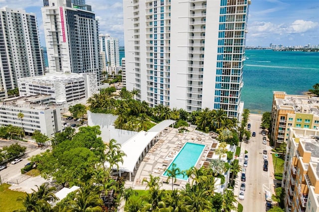 bird's eye view with a water view