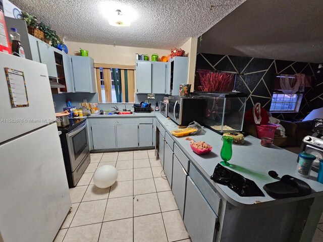 725 NW 19th Ter, Fort Lauderdale, FL 33311 - photo 3