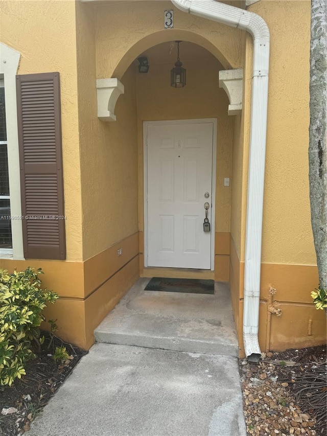 view of doorway to property