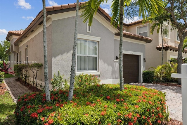 view of front of house with a garage