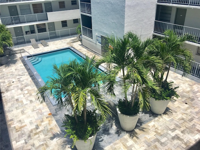 view of swimming pool