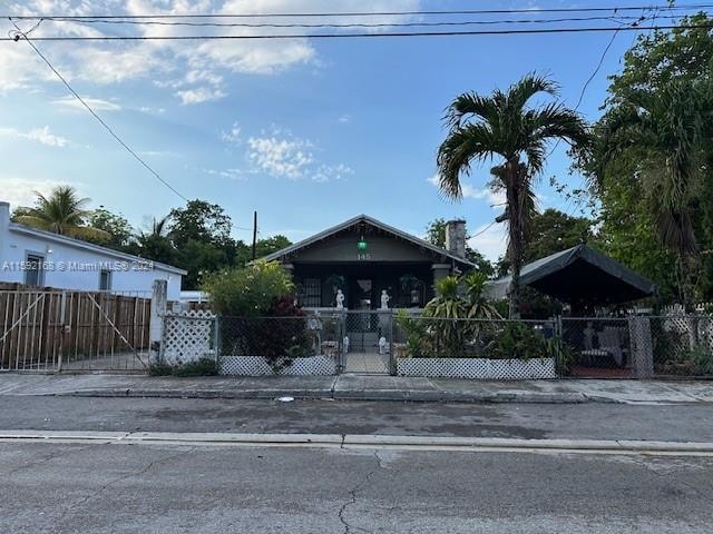 view of front of house