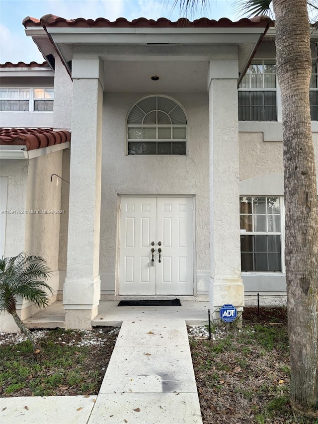 view of property entrance