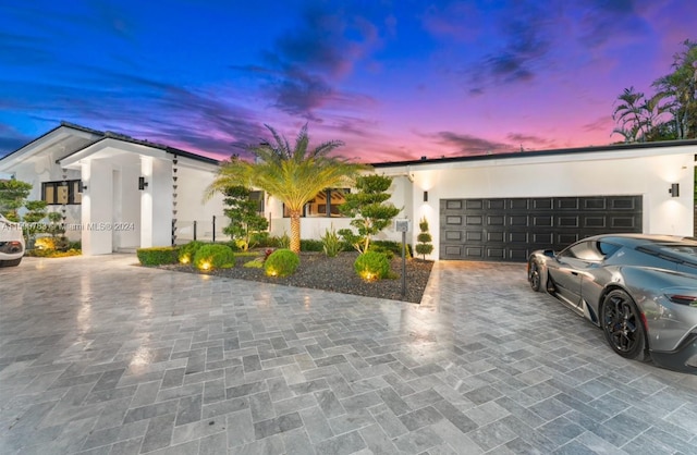 view of front facade featuring a garage