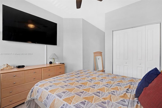 bedroom featuring a closet and ceiling fan