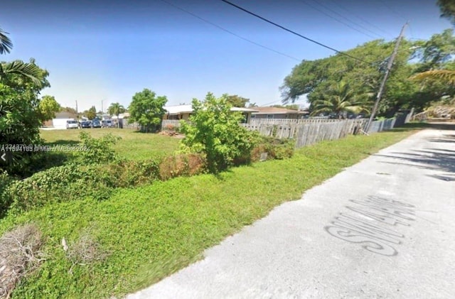 405 SW 4th Ter, Hallandale Beach, FL 33009 - photo 4