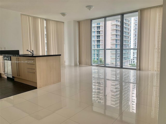 79 SW 12th St Unit 1707-S, Miami FL, 33130, 2 bedrooms, 2 baths condo for sale