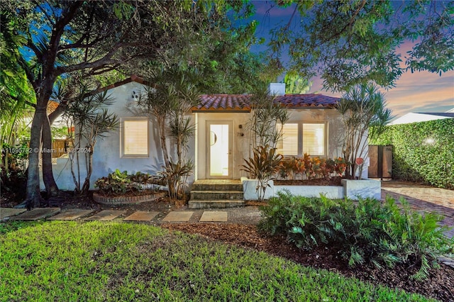 view of mediterranean / spanish-style home