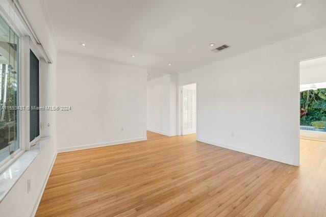 empty room featuring light hardwood / wood-style flooring