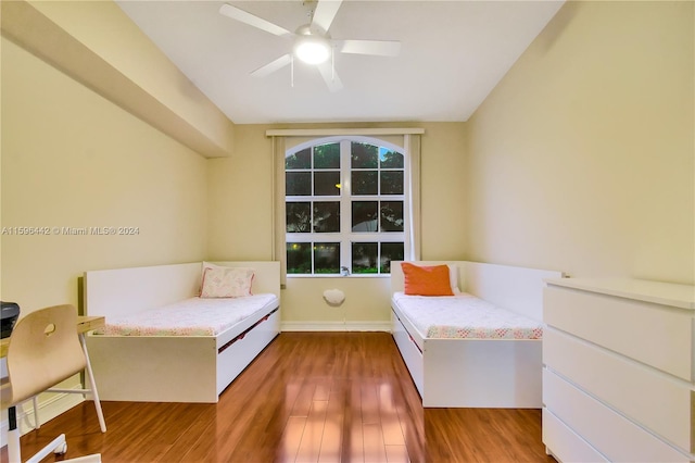 unfurnished bedroom featuring ceiling fan and hardwood / wood-style flooring