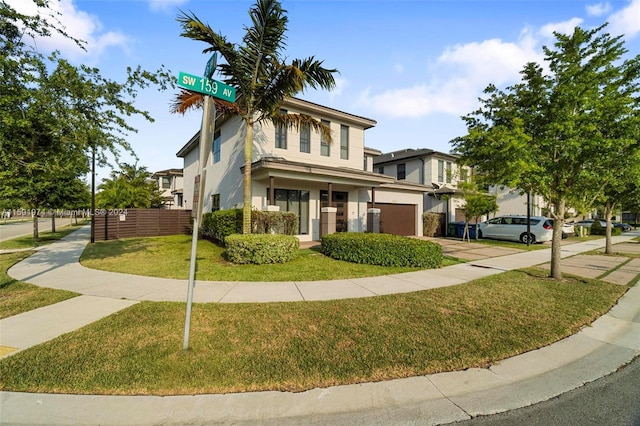 view of front of house featuring a front lawn