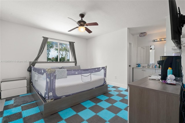 bedroom with ceiling fan