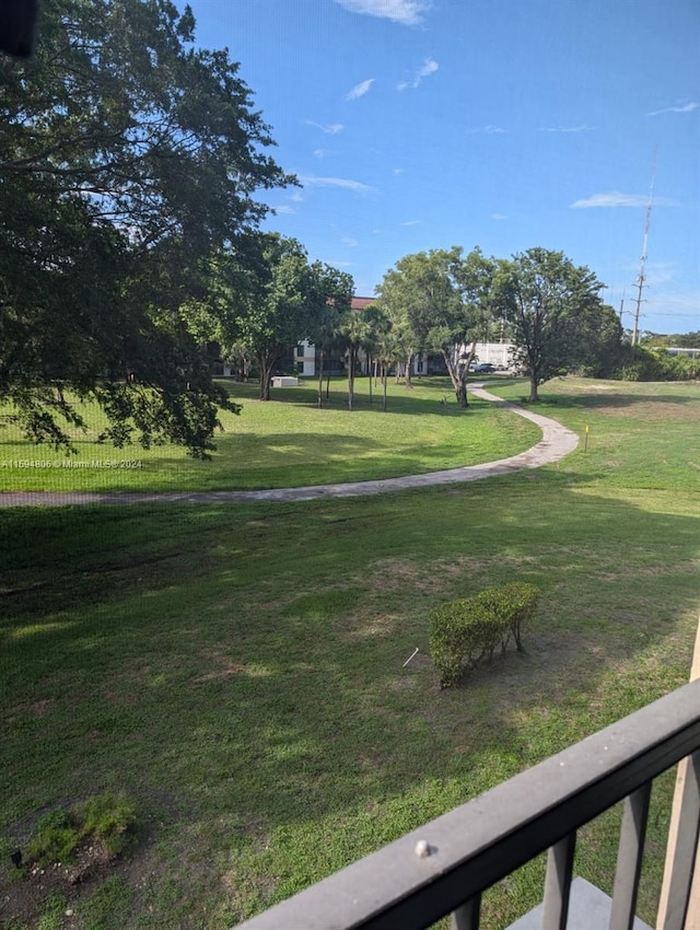 exterior space featuring a lawn