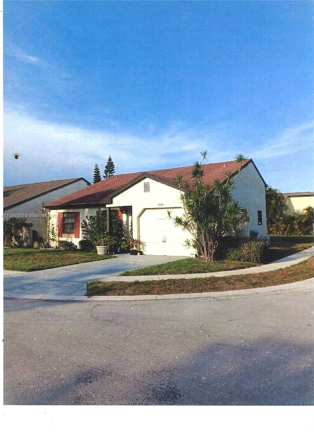 view of front facade with a garage