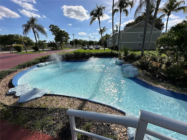 view of swimming pool