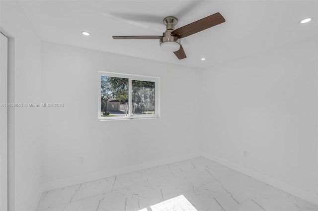 empty room with ceiling fan