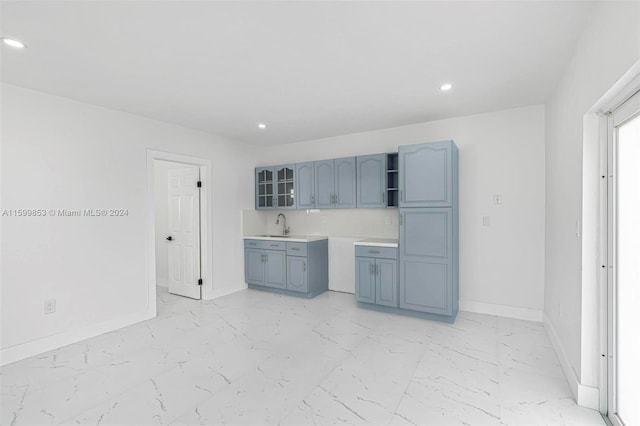 kitchen featuring sink