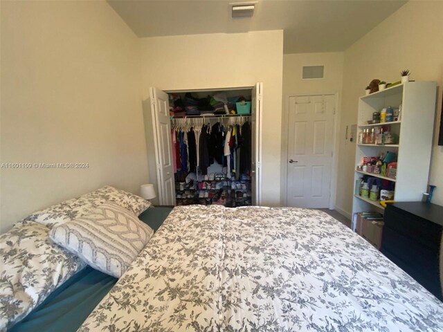 bedroom featuring a closet