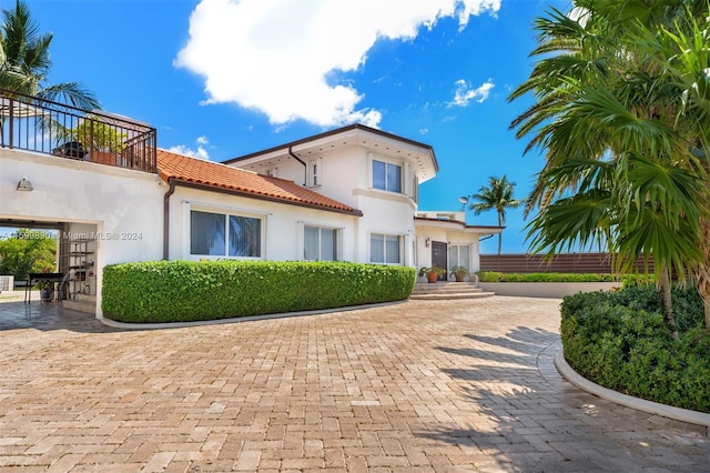 view of mediterranean / spanish home