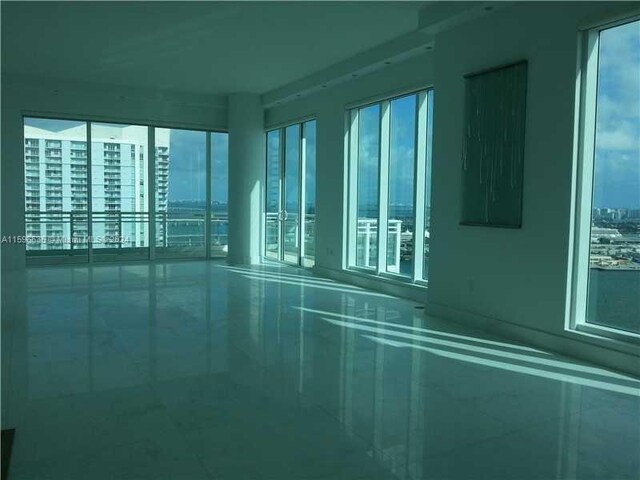 900 Brickell Key Blvd Unit 2803, Miami, FL 33131 - view of spare room